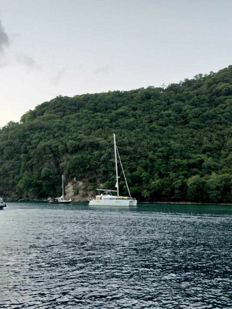 Notre bateau au mouillage