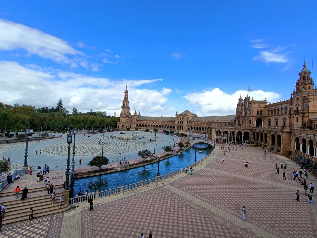 Plaza de España à Séville, détour incontournable pendant notre changement de vie en famille
