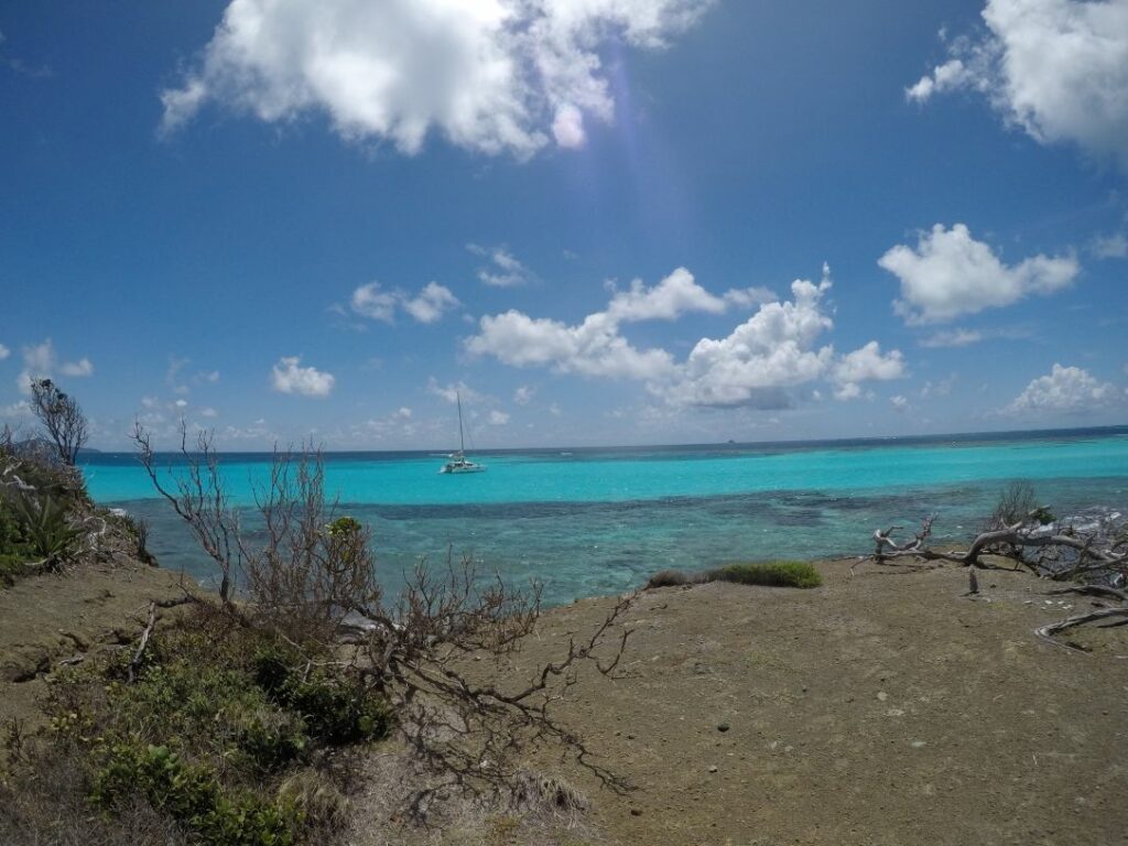 Réussir sa vie de famille en voyage en bateau : vue sur les Tobago Cays