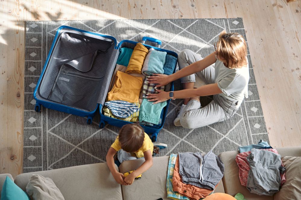 Erreurs à éviter en voyage en famille partir trop chargé de valises