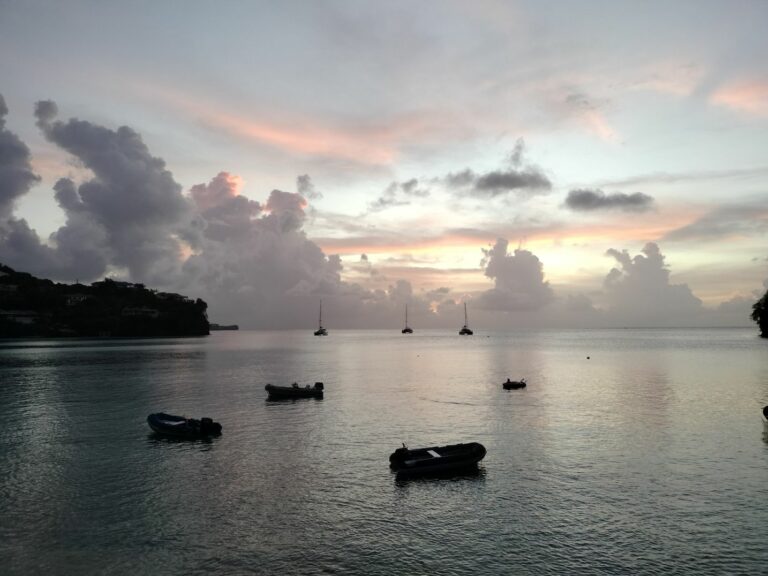 Du courage pour changer de vie et voyager autour du monde en famille et en bateau
