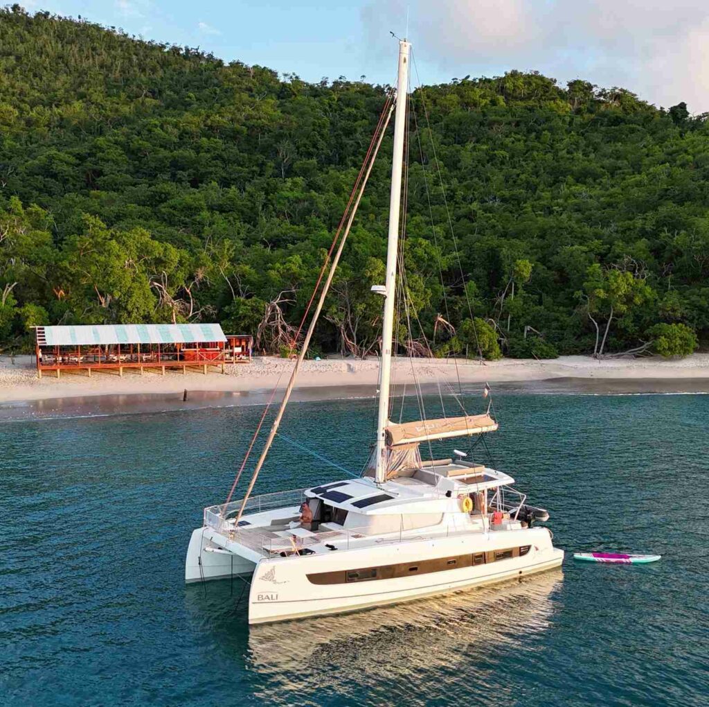 Aquilon Bali 4.2 au mouillage